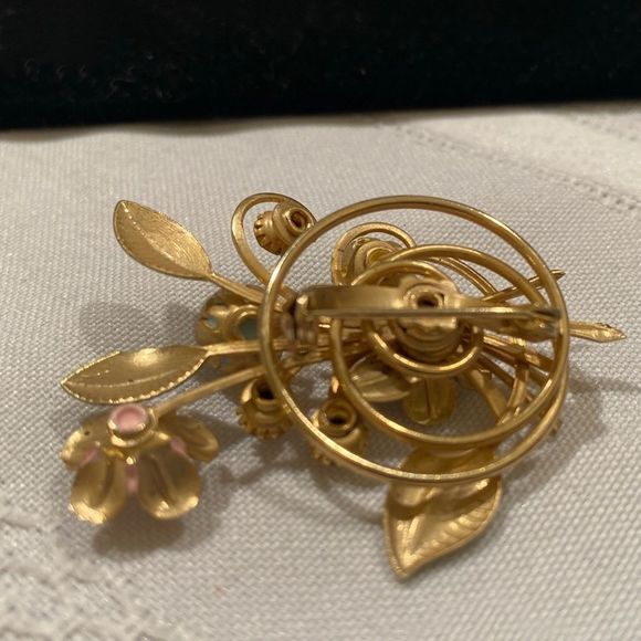 Vintage Gold Enamel And Pearl Flower Spray Brooch - Picture 4 of 9